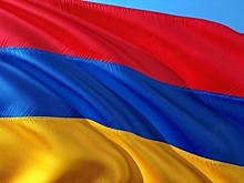 Архиепископ Аджапахян направился в  Следственный комитет в Ереване пешком