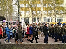 Во славу Кирилла и Мефодия. 1,5 тысячи новосибирцев прошлись по улицам города в «Шествии буквиц»