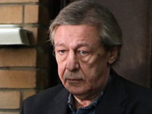 «Без свидетелей» и без дешевых билетов: кто наживается на возвращении Ефремова на сцену