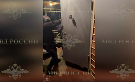 В Новосибирской области полицейские задержали подозреваемого в покушении на убийство