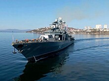 Ракетный крейсер "Варяг" и фрегат "Маршал Шапошников" зашли в Аденский залив