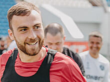 «Дзюба привез из Осетии 5 кило? У нас такого нет: шашлыки, пироги – от этого вес не растет». Хосонов – об отпуске на родине