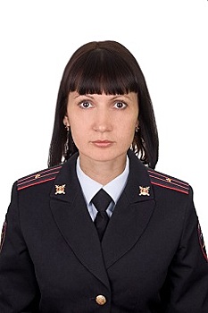 В Смоленской области администрация школы благодарит инспектора по делам несовершеннолетних