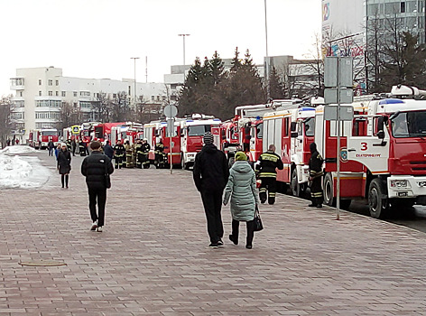 Сирены на весь город: в Екатеринбурге эвакуируют несколько зданий