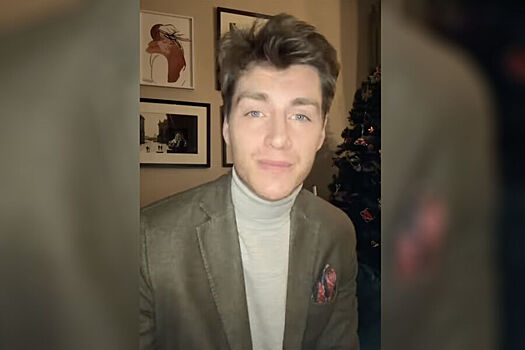 Певец Алексей Воробьев признался, что ему стыдно за видео про макияж
