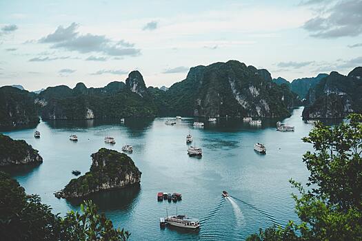 Вьетнам отказался от тестов на COVID-19 для всех туристов