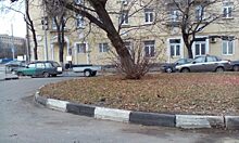 Бордюрный камень отремонтировали в одном из дворов по улице Луховицкая