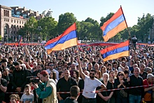 Лидер оппозиции в Армении Баграт дал Пашиняну час, чтобы тот ушел в отставку