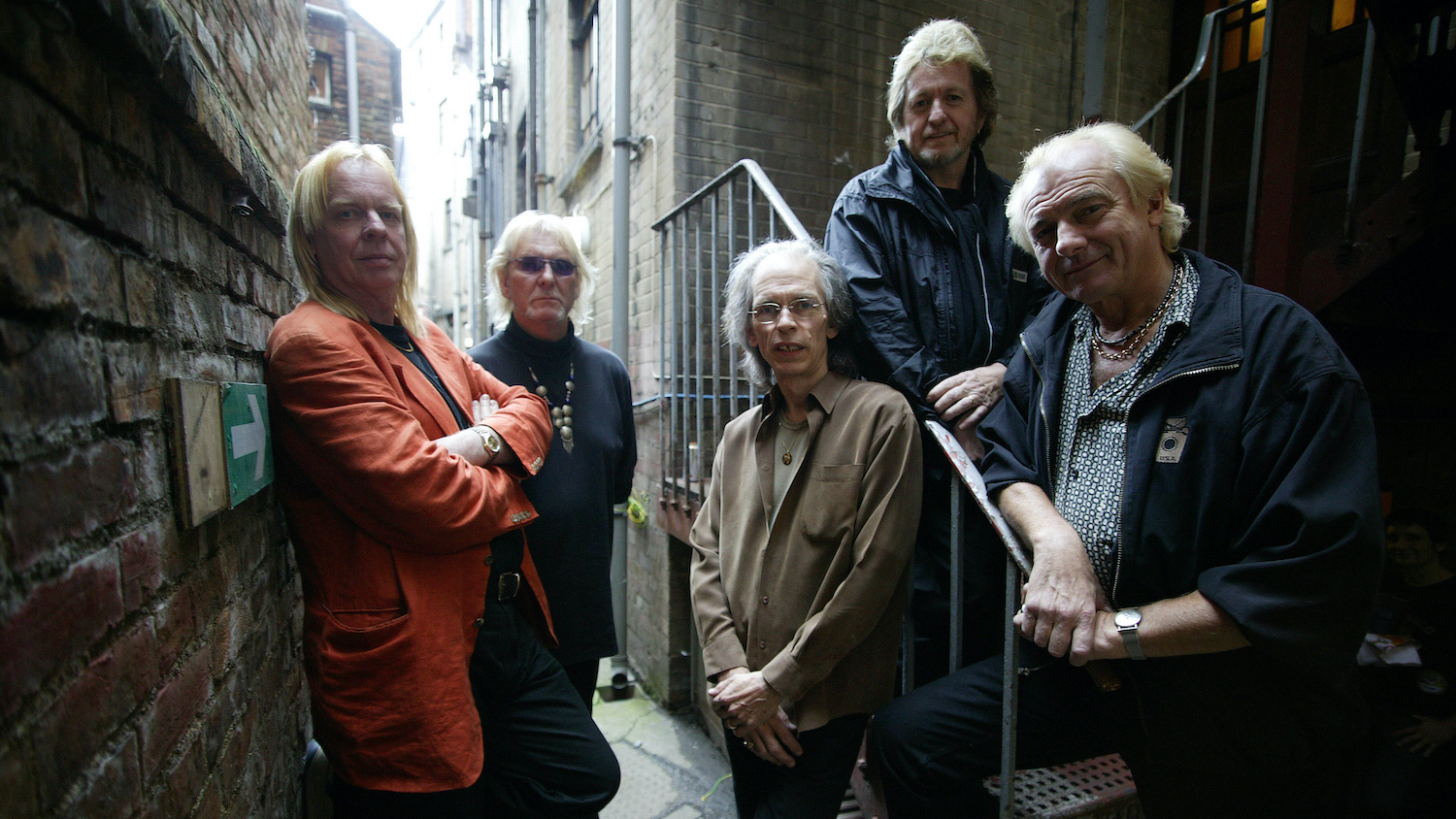 Участники группы Yes: Стив Хау, Рик Уэйкман, Джон Андерсон, Крис Скуайр и Алан Уайт, 11 июля 2004 года