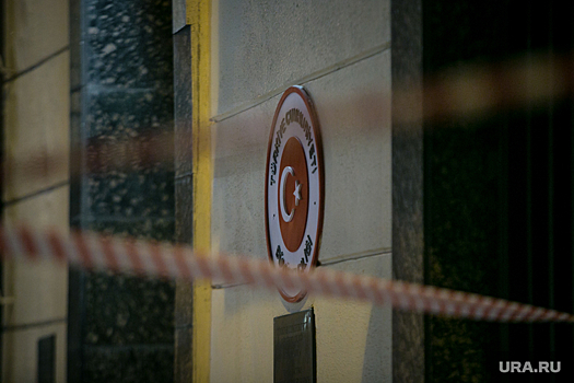 Четверо человек погибли при взрыве в центре Стамбула