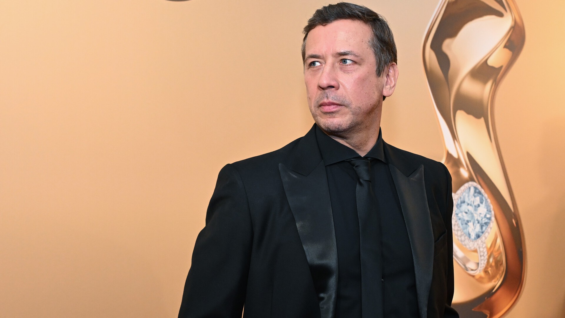 Осознанная позиция: Андрей Мерзликин ответил на слухи о молодой любовнице