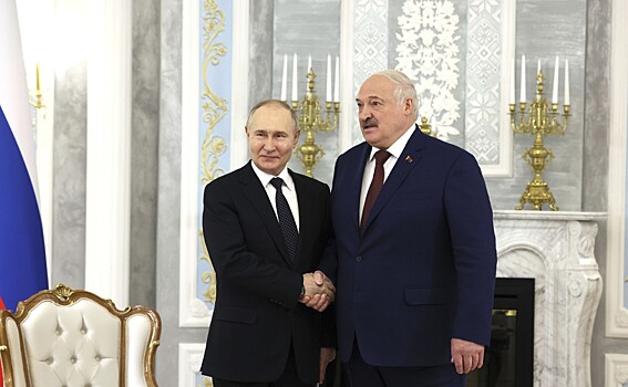 Лукашенко прибыл в Санкт-Петербург