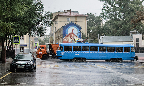 Общественный транспорт в Москве перешел на усиленный режим работы из-за непогоды