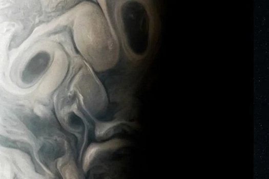 Juno сфотографировал "жуткое лицо" на поверхности Юпитера