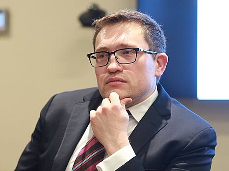 Суд отправил под домашний арест министра Омской области за присвоение денег ДНР