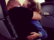 Интимные действия пассажиров возмутили попутчиков