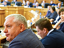 Депутат — вице-мэру Екатеринбурга: «Здесь депутаты сидят — лучшие люди города»