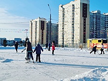 Дискотеки на льду организовали на школьных катках Внуковского