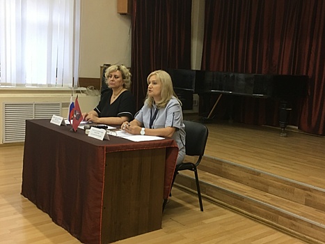 Елена Макарова встретилась с жителями района 18 июля