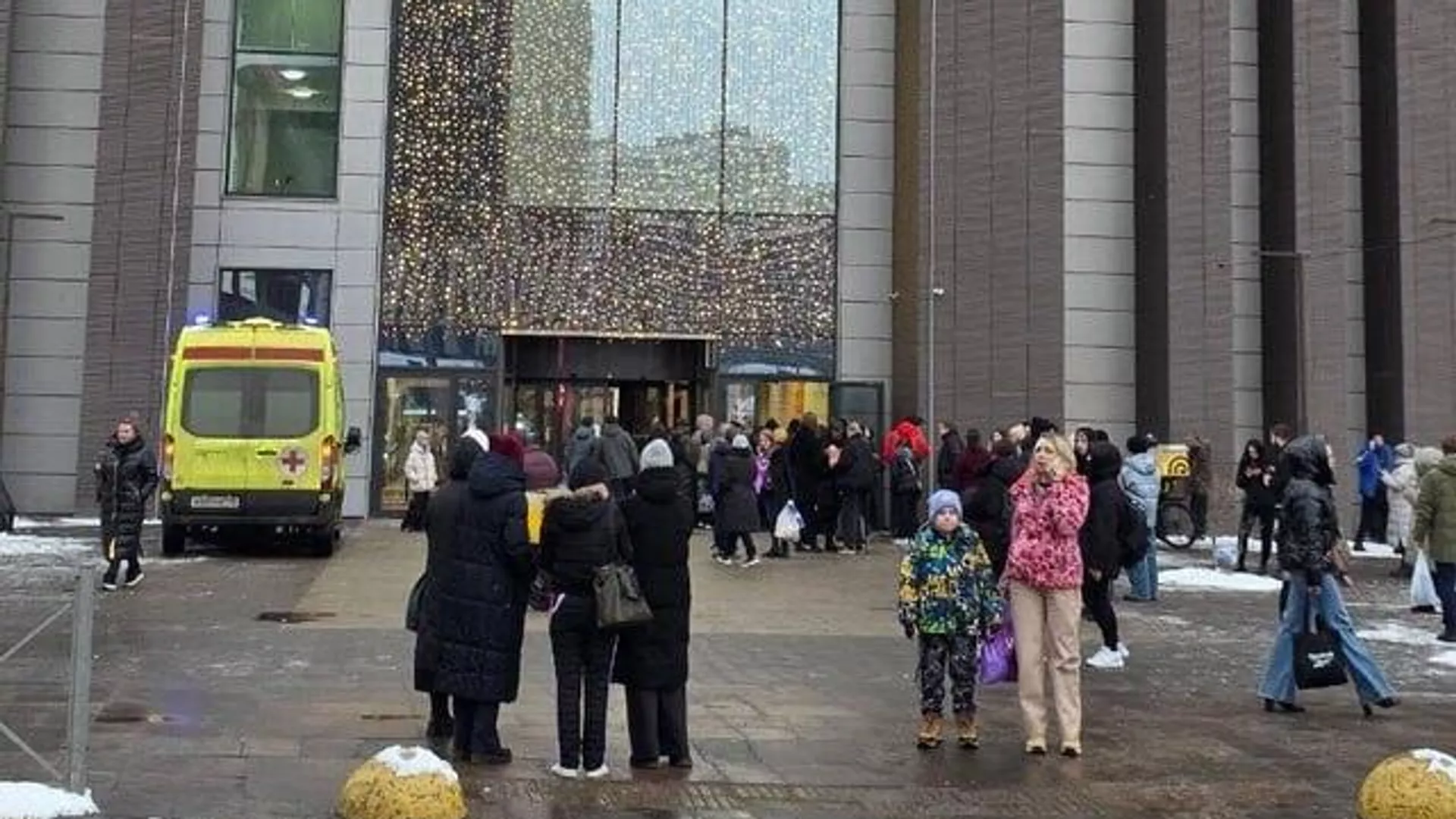 Очевидец рассказал о начале стрельбы в ТЦ в Мытищах