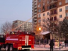 При тушении пожара в многоэтажке во Владикавказе спасли 101-летнюю женщину