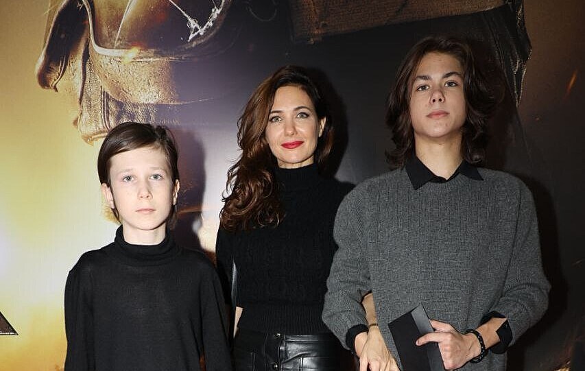 Климова — с детьми, стройная Кобзон и другие звезды на премьере фильма «Летчик»