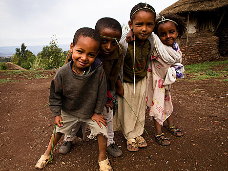 В Эфиопии запретили иностранцам усыновлять детей