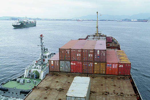 Китай подвёл: Импорту РФ предрекли падение на 12% после санкций против Мосбиржи