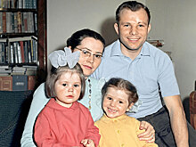 Вдова Гагарина большую часть жизни провела с попугаем-долгожителем