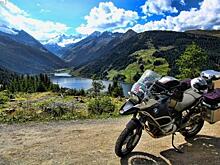 8 малазийцев собрались покорить 7000 километров азиатских дорог на мотобайках