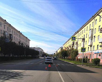 В Красноярске мужчина сбил женщину и ребёнка