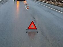 В ХМАО столкнулись легковушка и «КАМАЗ», один человек погиб