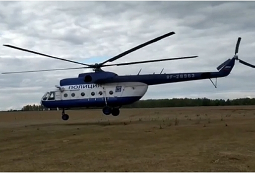 В Омской области сотрудники ГИБДД с вертолета поймали более 30 нарушителей ПДД