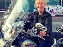 72-летняя бабушка прожигает пенсию, путешествуя по миру на протяжении последних 7 лет