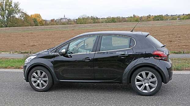 Мини-кросс Peugeot 1008 вернулся на новых фото