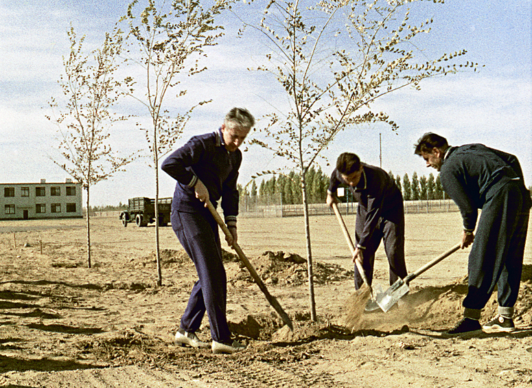 Первая ракета Р-7 стартовала с Байконура 15 мая 1957 года.