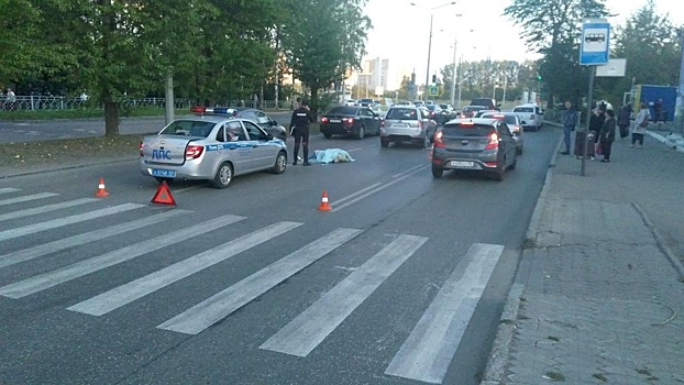 В Перми пожилой водитель сбил двух пешеходов: один человек погиб