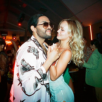 Лили-Роуз Депп опубликовала пикантные фото со съёмок «Идола»