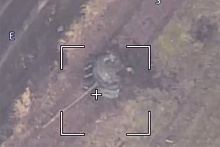 Удар "Ланцета" сорвал башню с украинского танка Т-64