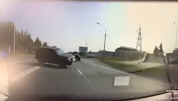 Массовая авария в Сургуте попала на видео