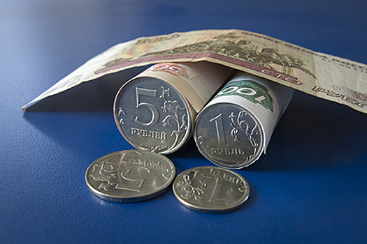 Россиян предупредили о налоге за перечисления денег на карту