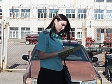 Курские судебные приставы арестовали четыре автомобиля