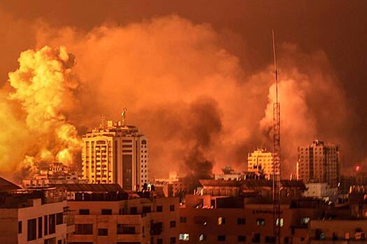 «Разгорится?»: Израиль атакует юг Газы, Ближнему Востоку сулят большую войну