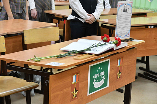 В самарской школе открыли Парту героя в честь Виталия Талабаева