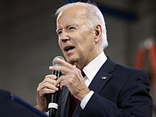 Байден трижды перепутал имя конгрессмена-демократа