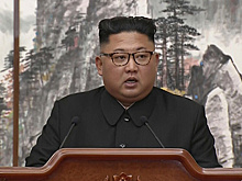 Ким Чен Ын руководил изготовлением скульптур в честь подвигов военных КНДР