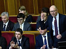 Яценюк потребовал утвердить правительственную программу