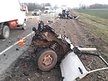 В Тихорецком районе после столкновения с грузовиком ВАЗ разлетелся на части