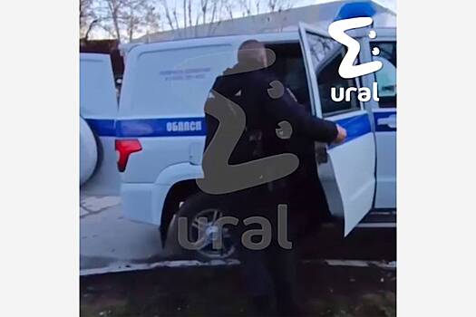 Россиянка обвинила полицейских в жестокости к донимавшему соседей 13-летнему сыну