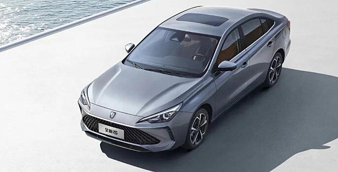 Седан Roewe i5 обновляется в Китае